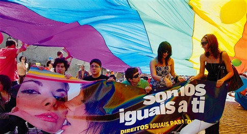 Marcha Orgulho Porto  - foto JN